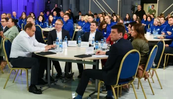 Выпускники «Ямальской школы кадрового резерва» представили губернатору свои проекты