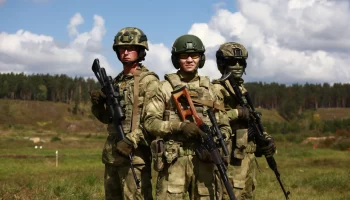 Ямальцев приглашают на военную службу по контракту