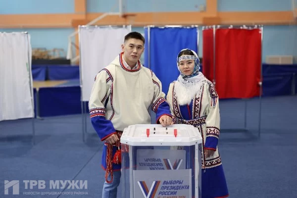 Александр Худи и Илона Окотэтто первыми проголосовали на выборах в Яр-Сале