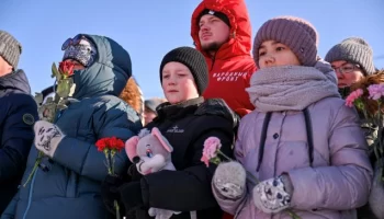 Ямальцы почтили память жертв трагедии в Подмосковье