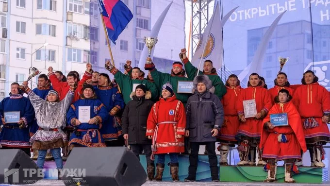 Дмитрий Артюхов вручил Кубок губернатора на Дне оленевода в Надыме