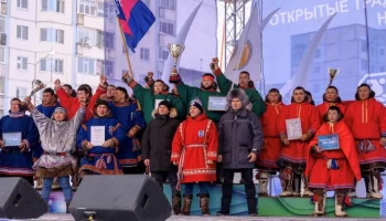 Дмитрий Артюхов вручил Кубок губернатора на Дне оленевода в Надыме